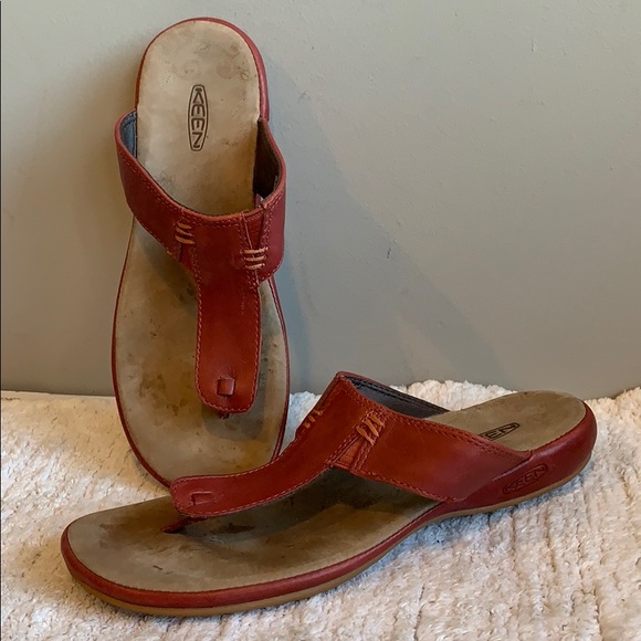 keen leather flip flops